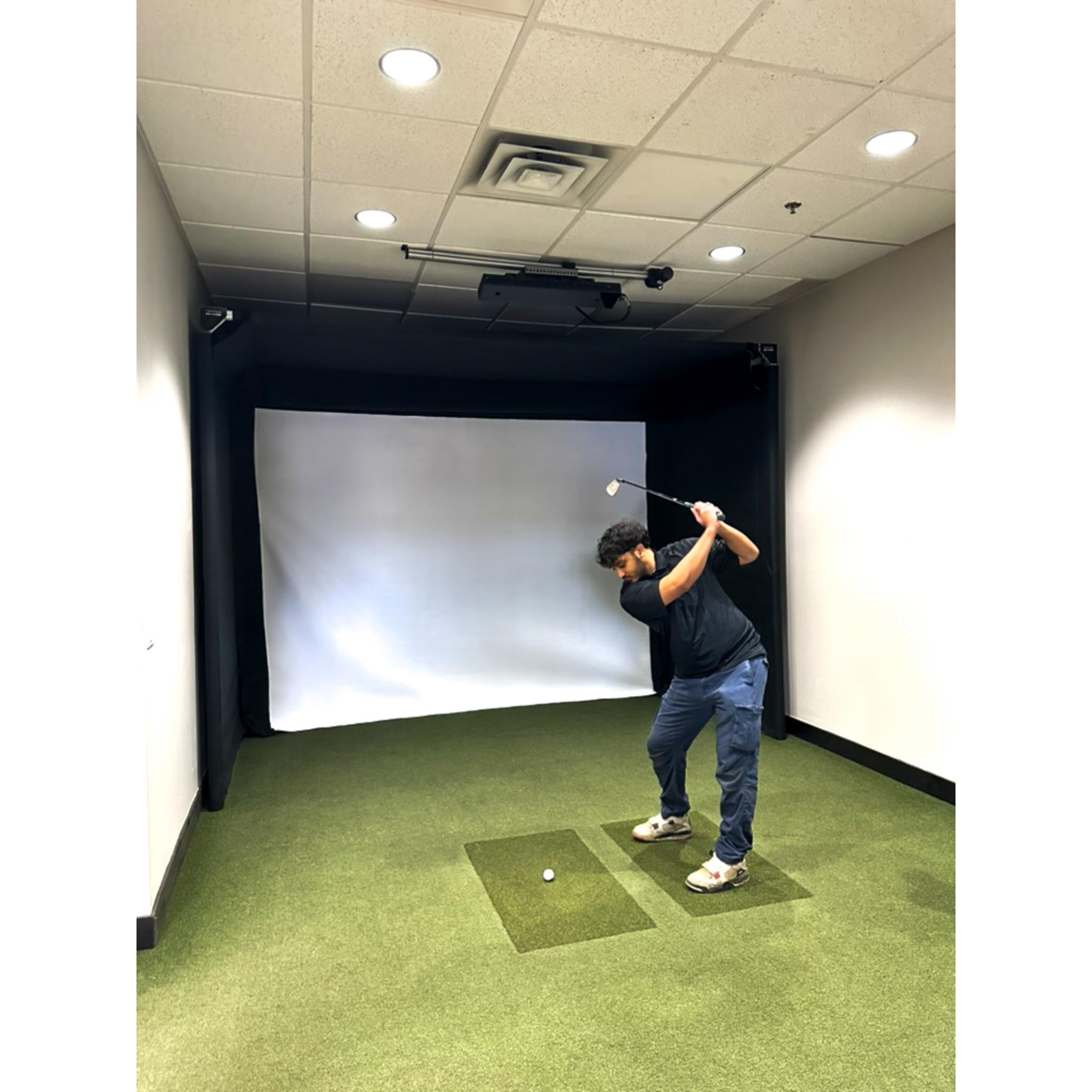 The SportScreen Parlour 11 Golf Enclosure