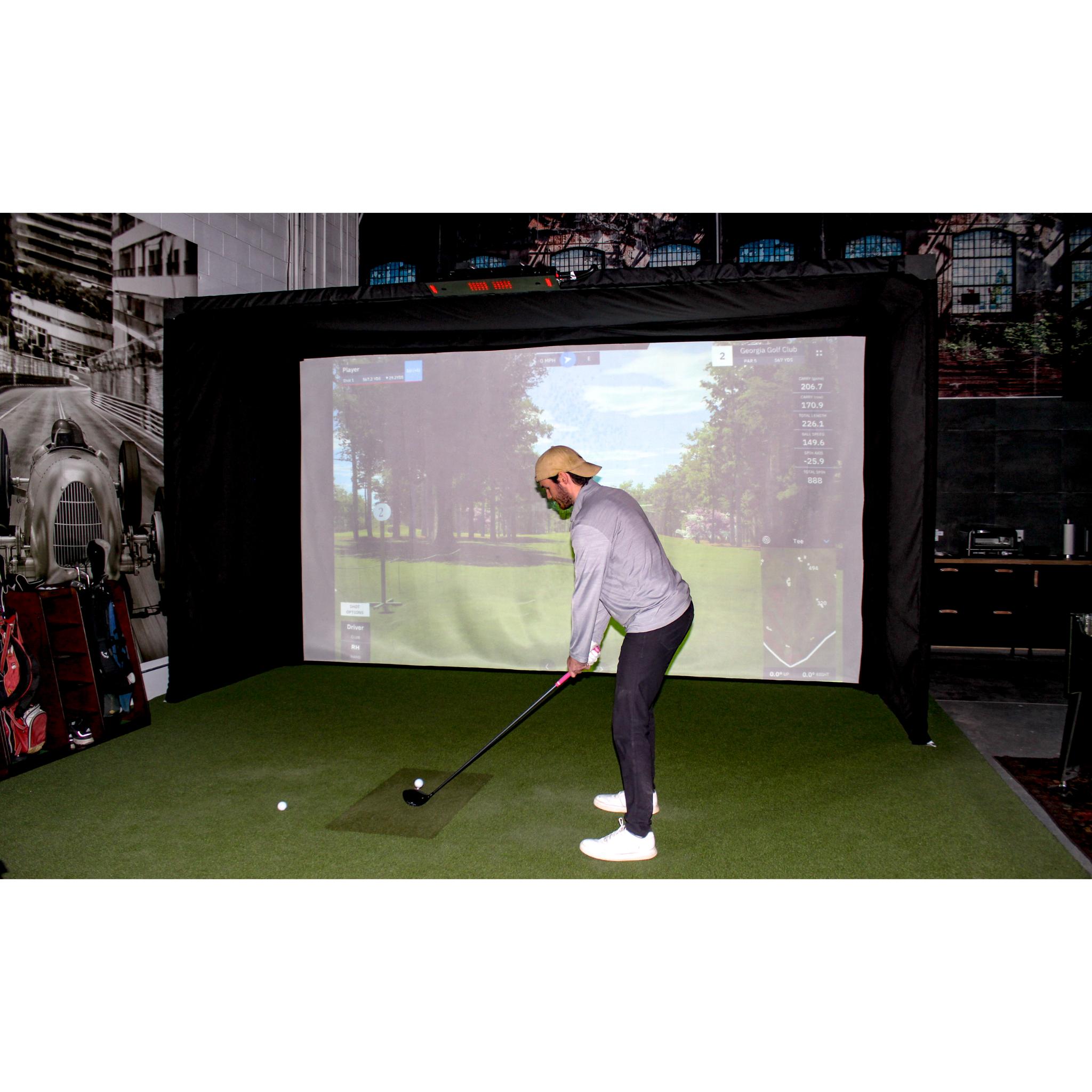 The SportScreen Parlour 16H  Golf Enclosure