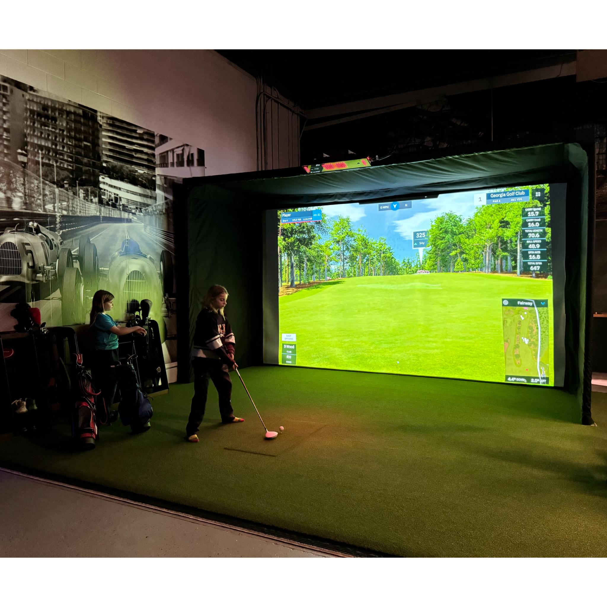 The SportScreen Parlour 16H  Golf Enclosure