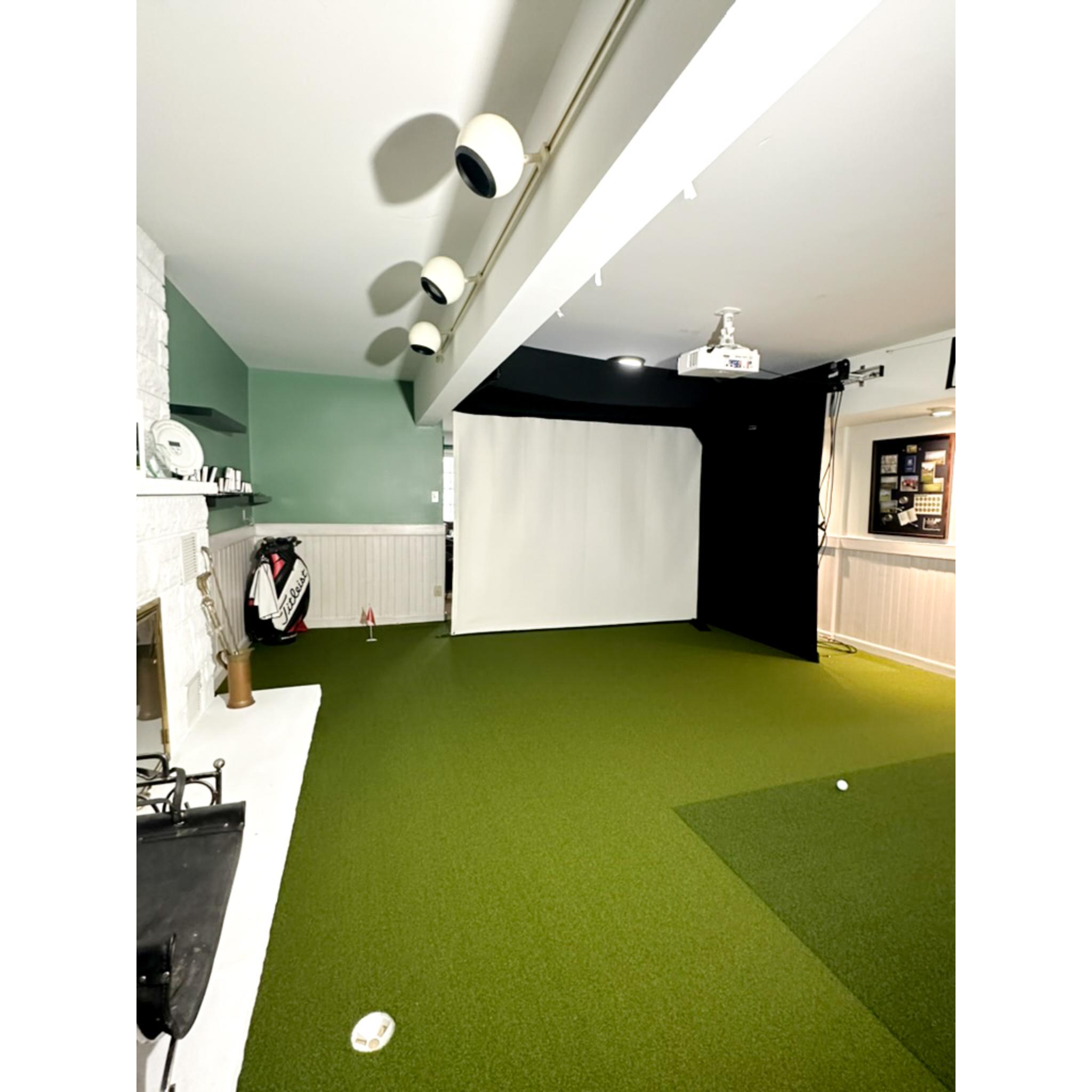 The SportScreen Vanish 11 Retractable Golf Enclosure